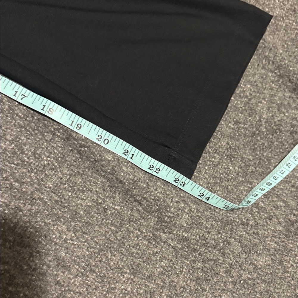 🖤 **Nike Dri-FIT Women’s Black Cropped Pants | Size M** - Picture 5 of 7